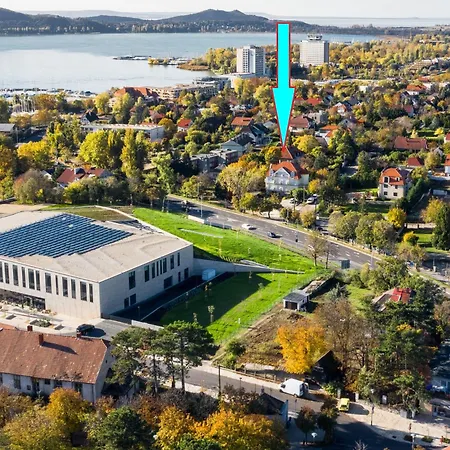 Aqua Haz Panzio 4 J Homestay Balatonfured