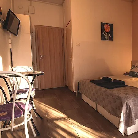 Aqua Haz Panzio 4 J Balatonfured