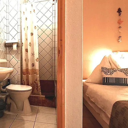 Aqua Haz Panzio 4 J Homestay *